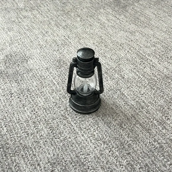 Mini Plastic Lantern Battery Operated - Picture 2 of 9